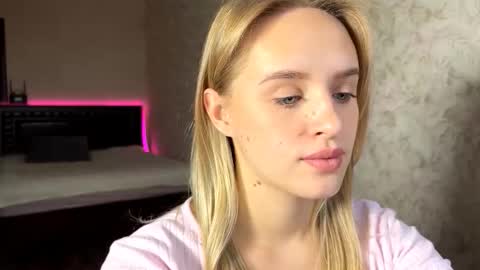 Sylvia online show from 10, 10, 2025
