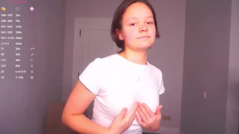 Snapshot of herminaabedi chatting on 25, 11, 2025 Hermina online show from 25, 11, 2025