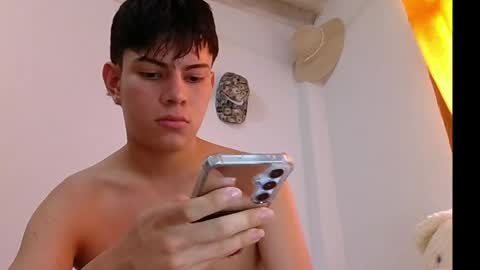 Snapshot of herrerabuitragroedwin chatting on 18, 5, 2026 valentin 123 online show from 18, 5, 2026