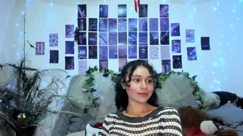 hesttia_ online show from 10, 1, 2026
