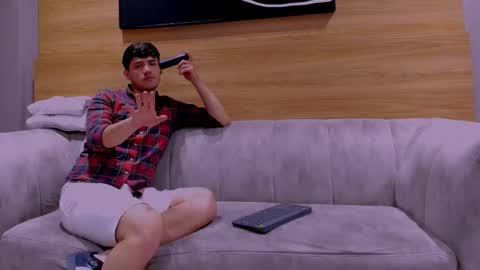 heteros men online show from 15, 12, 2025