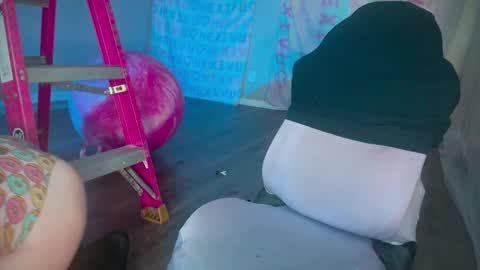 salem online show from 6, 12, 2024