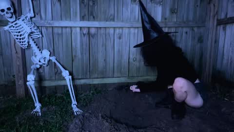 salem online show from 29, 10, 2025