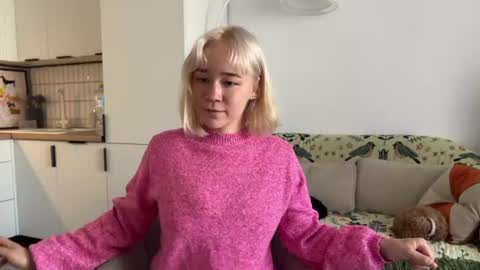 Snapshot of hey__lucy chatting on 21, 6, 2026 Lucy Nip slip shady online show from 21, 6, 2026