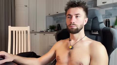 Arnold online show from 4, 12, 2025