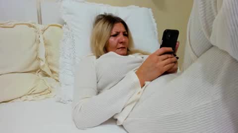 Heyheygrey online show from 28, 1, 2025