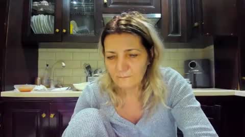 Heyheygrey online show from 1, 2, 2025