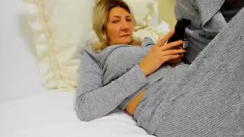 Heyheygrey online show from 1, 2, 2025