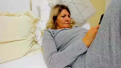 Heyheygrey online show from 3, 2, 2025