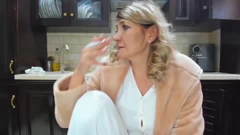 Heyheygrey online show from 13, 2, 2025