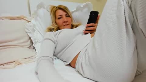 Heyheygrey online show from 9, 3, 2025