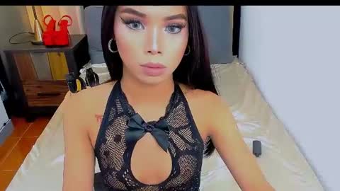 Snapshot of heyitsafira chatting on 4, 7, 2026 SAFIRA 3 online show from 4, 7, 2026