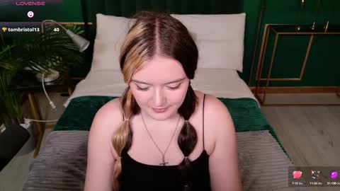 Snapshot of heymarybaby chatting on 24, 9, 2025 Amazing Mary  online show from 24, 9, 2025