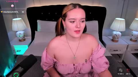 Snapshot of heymarybaby chatting on 25, 9, 2025 Amazing Mary  online show from 25, 9, 2025