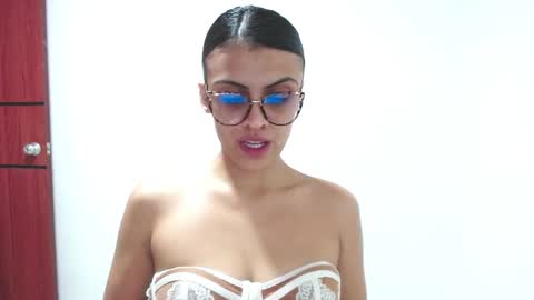 Snapshot of hhayek_eva7 chatting on 4, 2, 2025 Eva online show from 4, 2, 2025