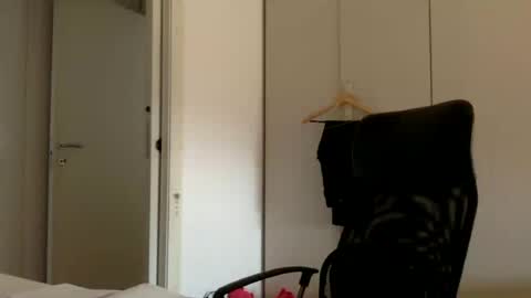 Snapshot of hhombre chatting on 18, 6, 2026 hhombre online show from 18, 6, 2026
