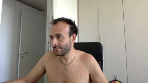 Snapshot of hhombre chatting on 2, 7, 2026 hhombre online show from 2, 7, 2026