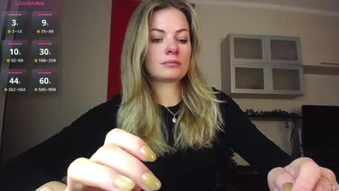 Snapshot of hi_bye_ chatting on 19, 3, 2026 Lina online show from 19, 3, 2026