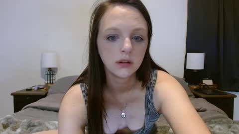 Snapshot of hi_cut_cutie chatting on 28, 4, 2026 Paige online show from 28, 4, 2026