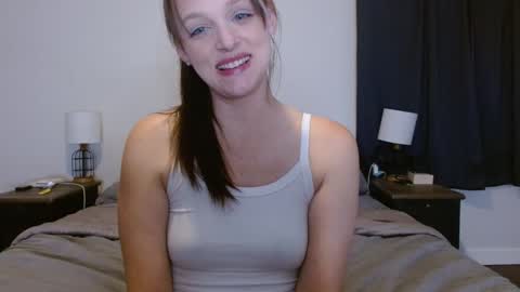 Snapshot of hi_cut_cutie chatting on 28, 5, 2026 Paige online show from 28, 5, 2026