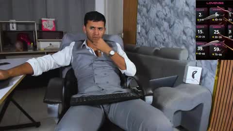 Snapshot of hiddenoffice chatting on 3, 2, 2026 George online show from 3, 2, 2026