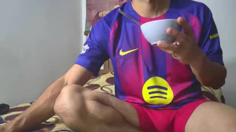 Snapshot of hideonbush051 chatting on 9, 11, 2025 hideonbush online show from 9, 11, 2025