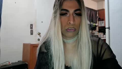 Snapshot of hihheelstranny chatting on 1, 2, 2025 hihheelstranny online show from 1, 2, 2025