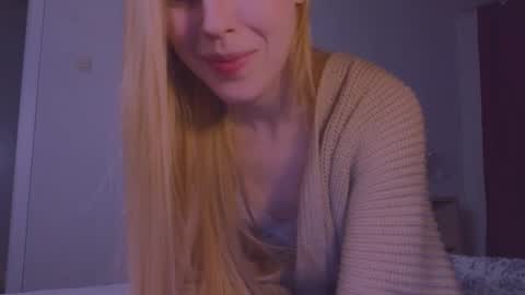 Snapshot of hihi_im_chloe chatting on 11, 3, 2025 Chloe online show from 11, 3, 2025