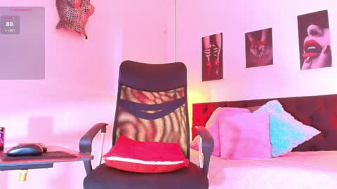Snapshot of hilary_banks1 chatting on 25, 4, 2026 hilary banks online show from 25, 4, 2026