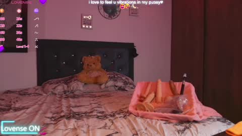 Snapshot of hilary_jones_22 chatting on 18, 1, 2025 LUNA new account  FOLLOW ME online show from 18, 1, 2025