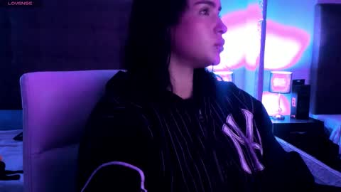 hilary_tailor online show from 22, 3, 2026