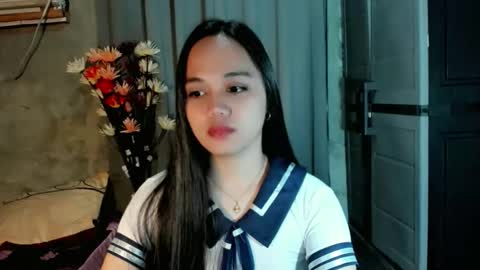 hilarymolly online show from 23, 3, 2026