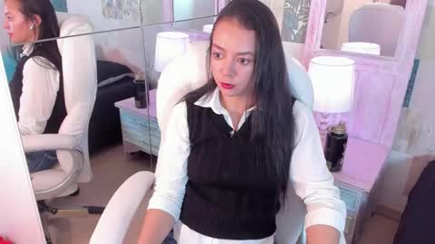 Hillary online show from 3, 11, 2025