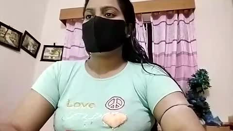 himuhimu22 online show from 20, 5, 2026