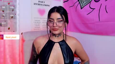 Snapshot of hinataweed01 chatting on 8, 3, 2025  Karol  Independent Model online show from 8, 3, 2025