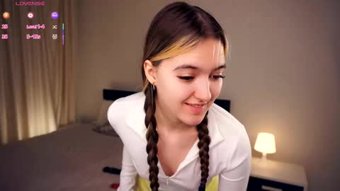 Snapshot of hip_hop_baby chatting on 19, 2, 2025 Leya Day Mary Night PvT Open online show from 19, 2, 2025