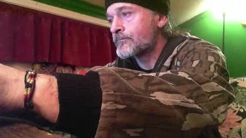 Snapshot of hippiedad333 chatting on 2, 3, 2026 hippiedad333 online show from 2, 3, 2026