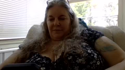 Snapshot of hippysnewhere chatting on 26, 6, 2026 hippysnewhere online show from 26, 6, 2026