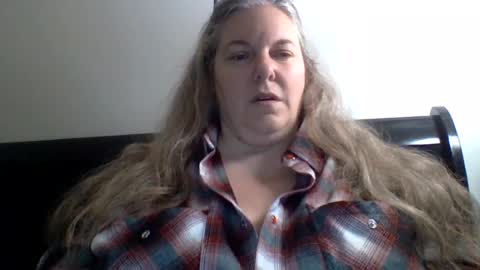 Snapshot of hippysnewhere chatting on 17, 7, 2026 hippysnewhere online show from 17, 7, 2026