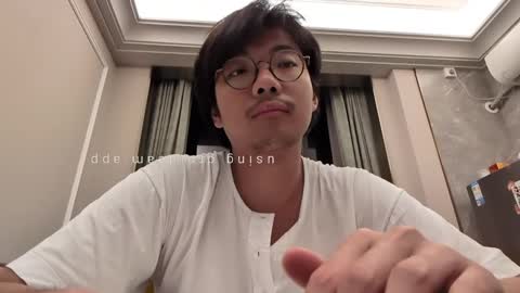 Snapshot of hirvirdish chatting on 28, 10, 2025 Taick online show from 28, 10, 2025