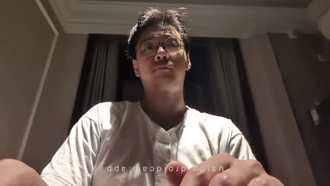 Snapshot of hirvirdish chatting on 6, 11, 2025 Taick online show from 6, 11, 2025