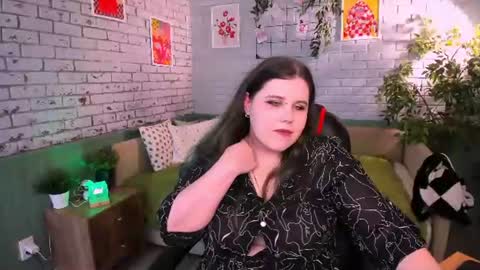 Snapshot of hoctra_neith chatting on 26, 6, 2026 Hanna online show from 26, 6, 2026