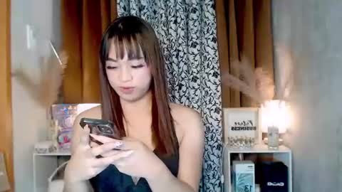 hoelymarie online show from 25, 6, 2026