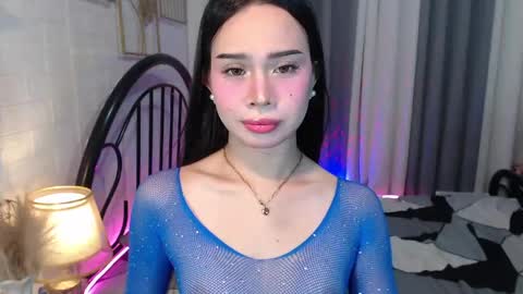 Snapshot of hoelymolly chatting on 18, 5, 2026 hoelymolly online show from 18, 5, 2026