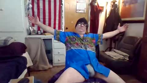 hoglegg99384194 online show from 21, 1, 2025