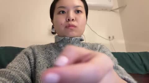 Snapshot of hola_sunflower chatting on 1, 11, 2025 amy online show from 1, 11, 2025