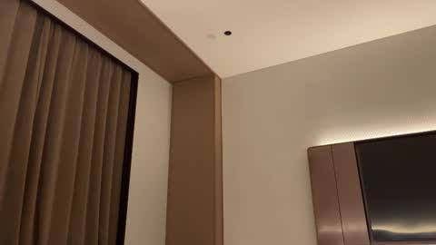 Snapshot of hola_sunflower chatting on 16, 11, 2025 amy online show from 16, 11, 2025