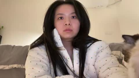 Snapshot of hola_sunflower chatting on 16, 12, 2025 amy online show from 16, 12, 2025