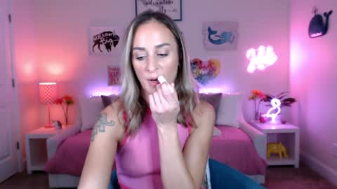 Snapshot of holihurricane chatting on 11, 10, 2025 Holi Hurricane online show from 11, 10, 2025