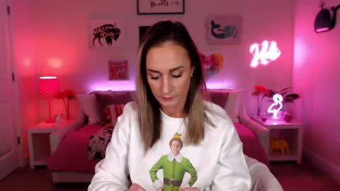 Snapshot of holihurricane chatting on 16, 11, 2025 Holi Hurricane online show from 16, 11, 2025